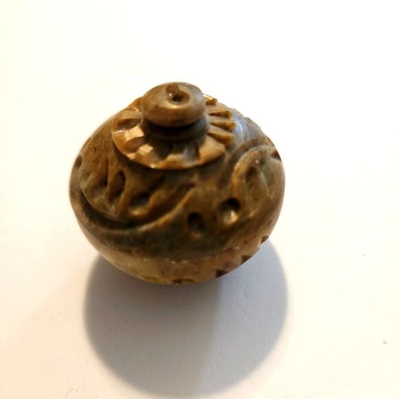 Miniature Carved Alabaster Trinket Box Made in India - Picture 1 of 5